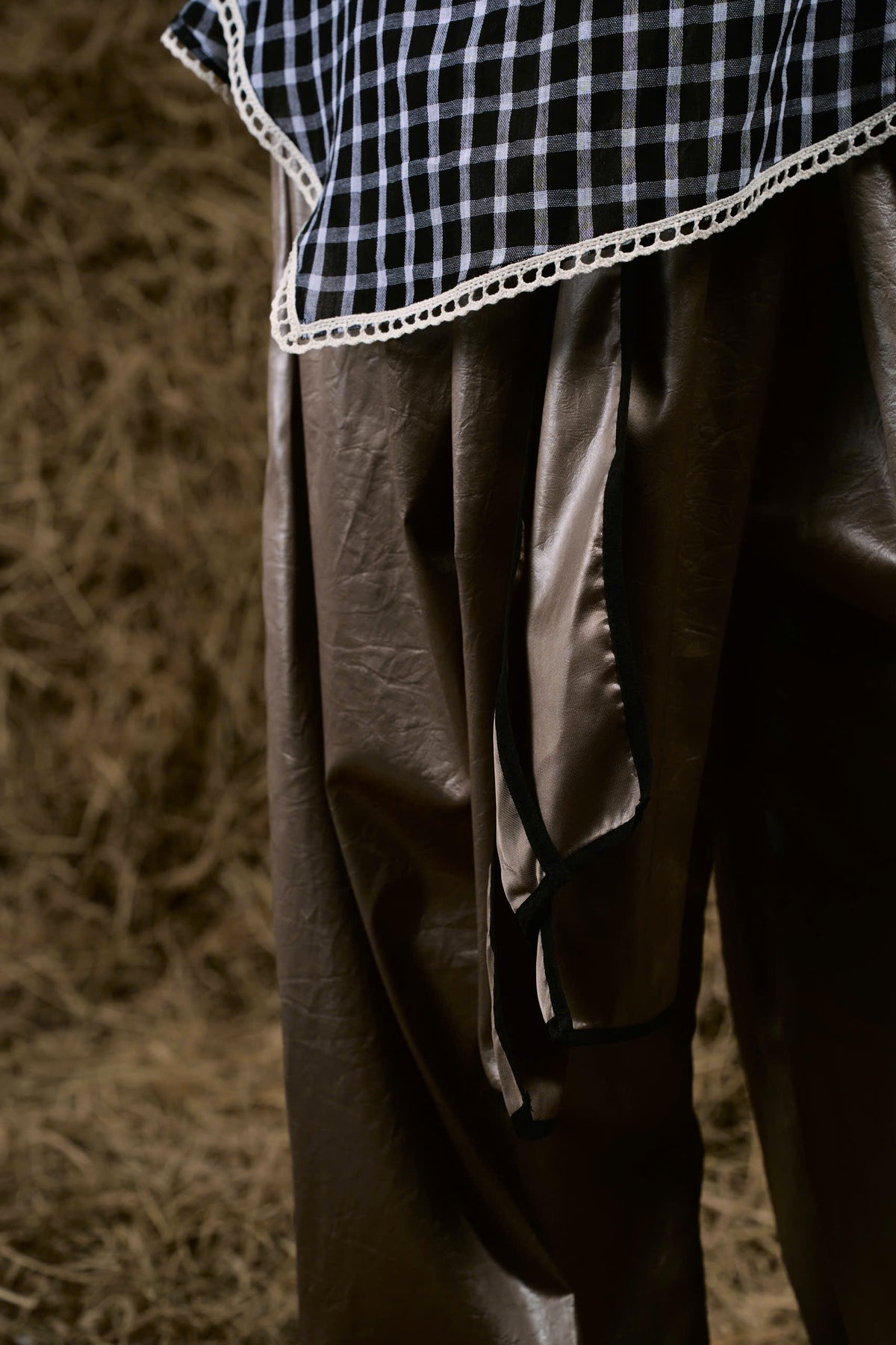 GREY HẢO HỚN LEATHER PANTS