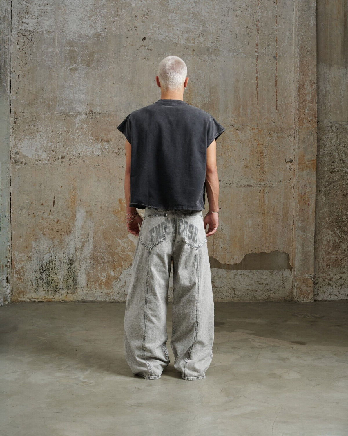 ERG19 - "FNOSVERSE" JEANS WASH - GRAY