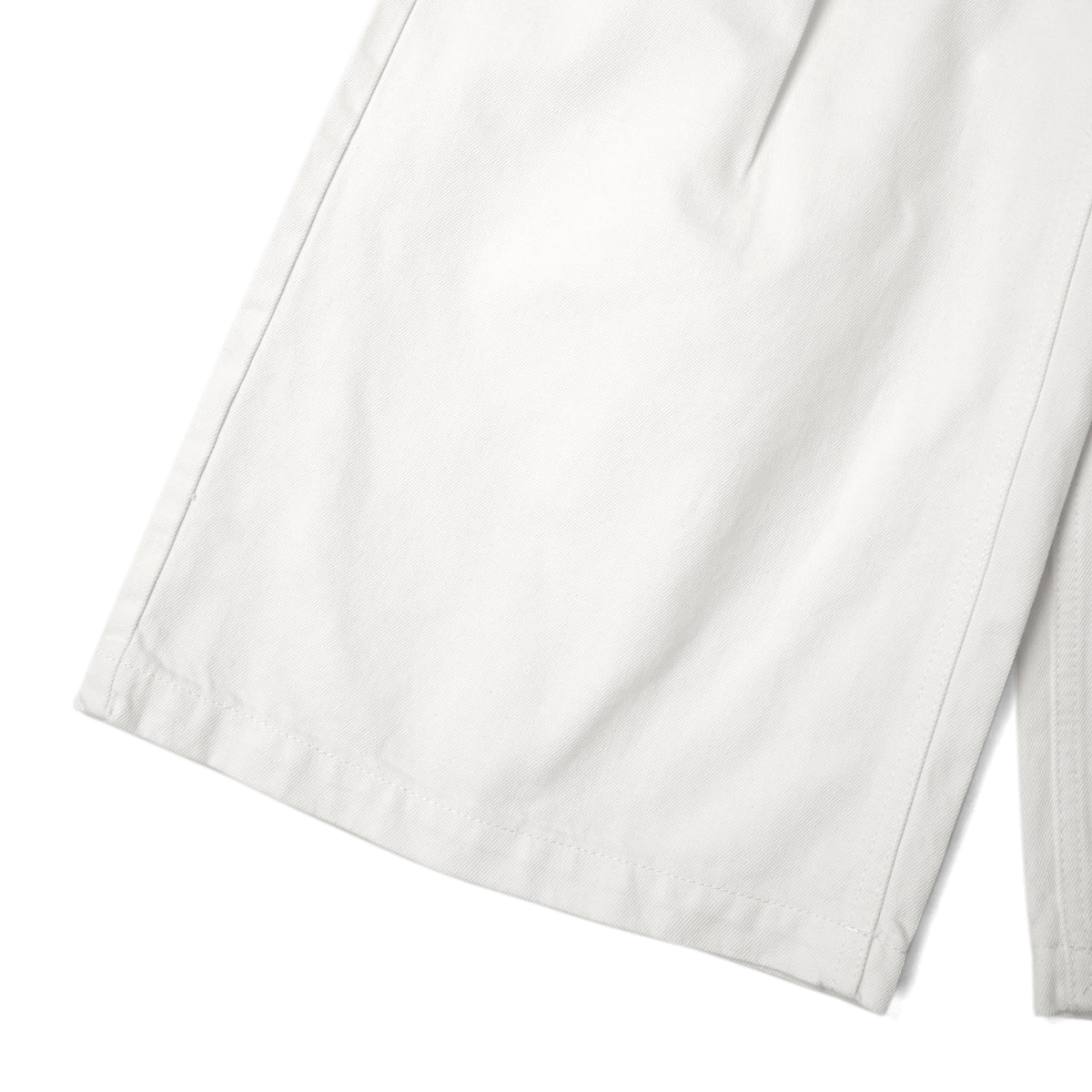 RAW DENIM JORT PLEAT / WHITE