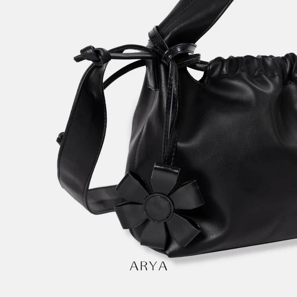 BLACK FLORAL CHARM
