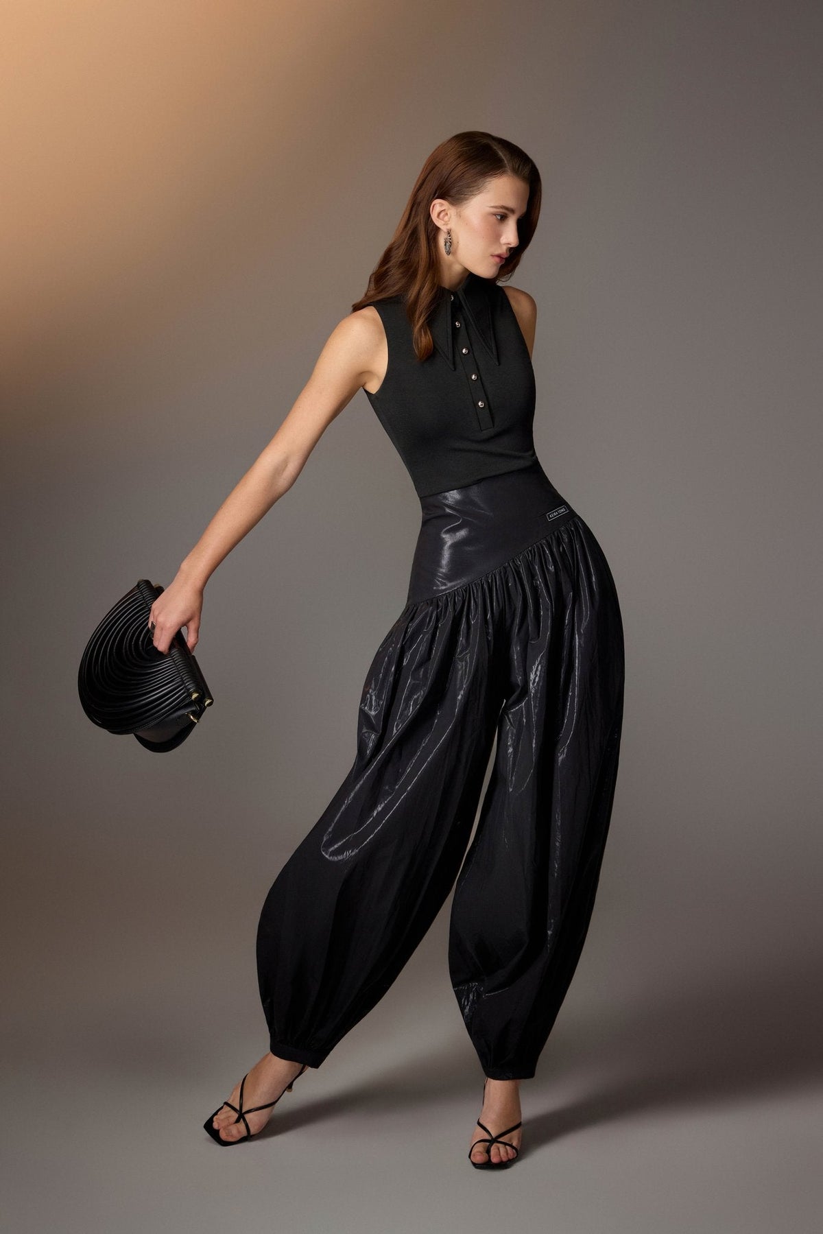 BLACK BAGGY PANTS