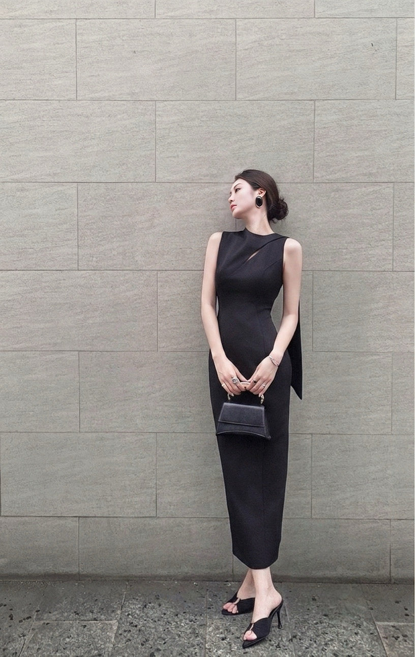 BLACK SCARF SLEEVELESS DRESS