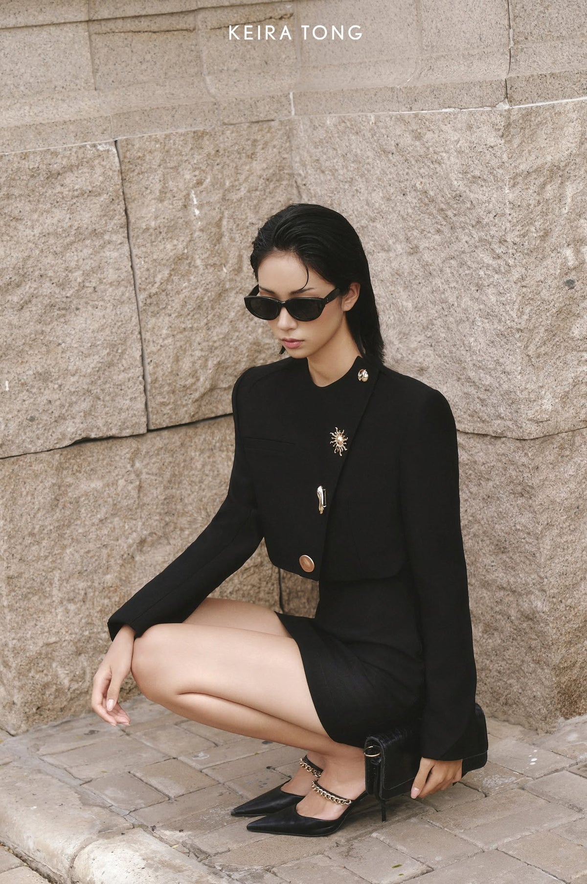 BUTTONED CROP BLAZER