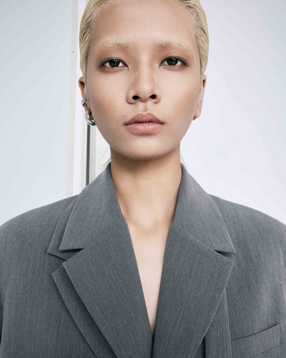 ultimate-grey-short-sleeve-blazer-FORTYTHREE-ASTOUD