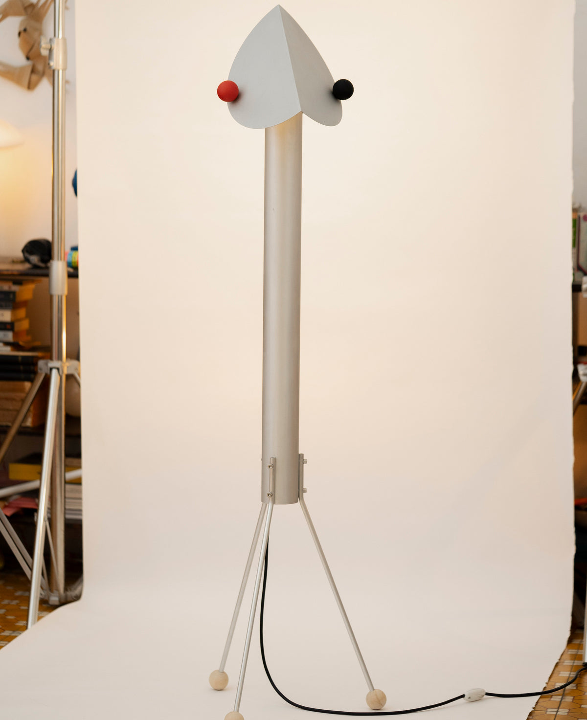 Very Tall Bánh Tráng Nhôm Lamp