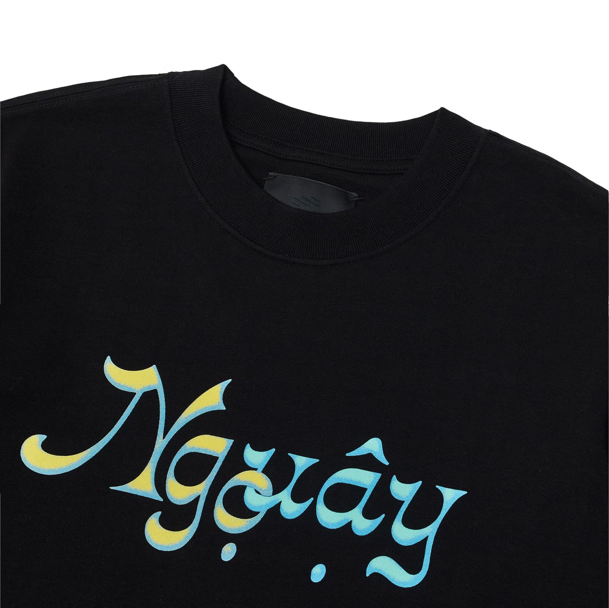 BLACK NGONGUAY TEE