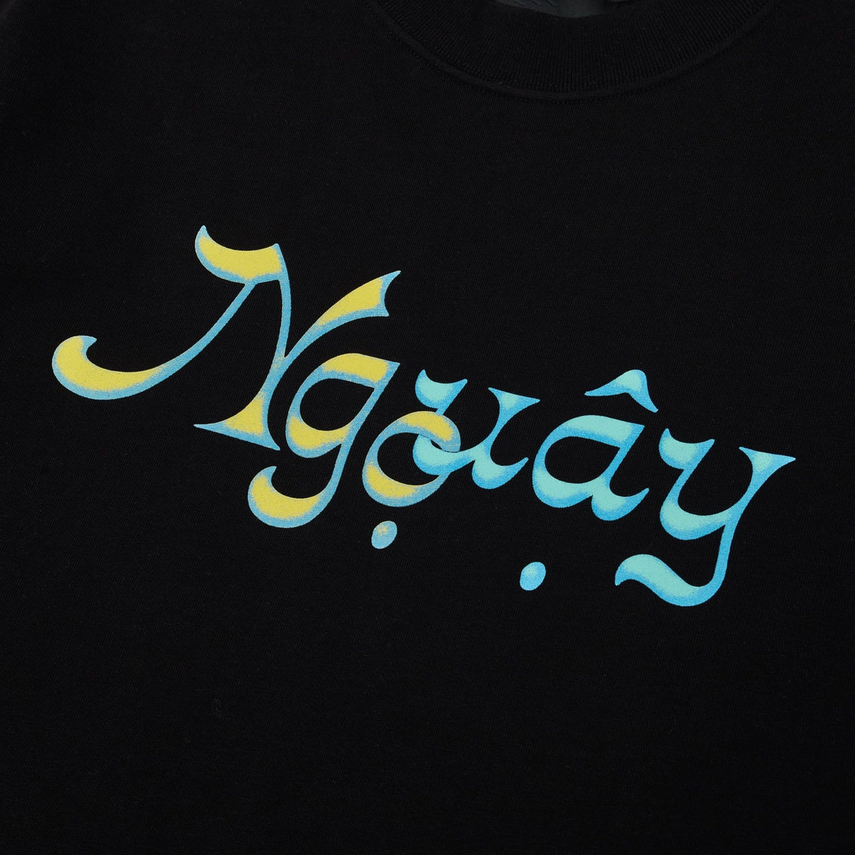 BLACK NGONGUAY TEE