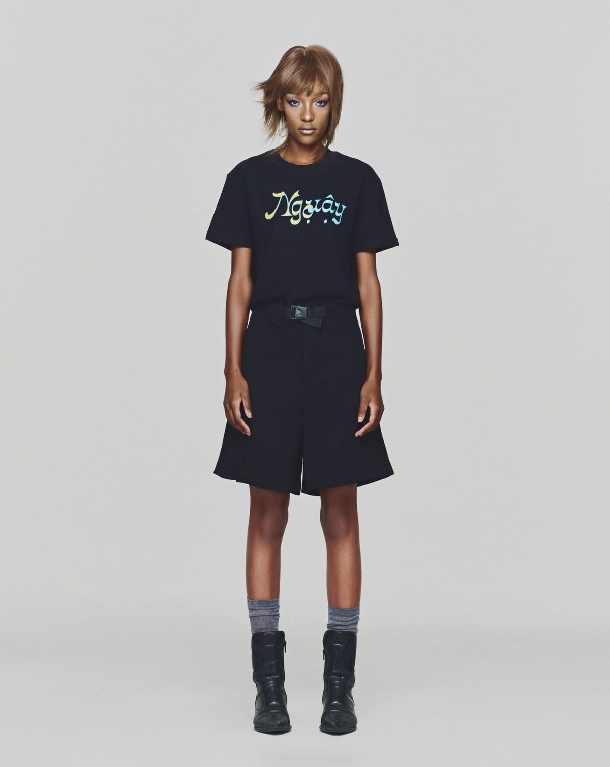BLACK NGONGUAY TEE