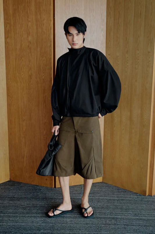 BLACK PLEATED BOMBER