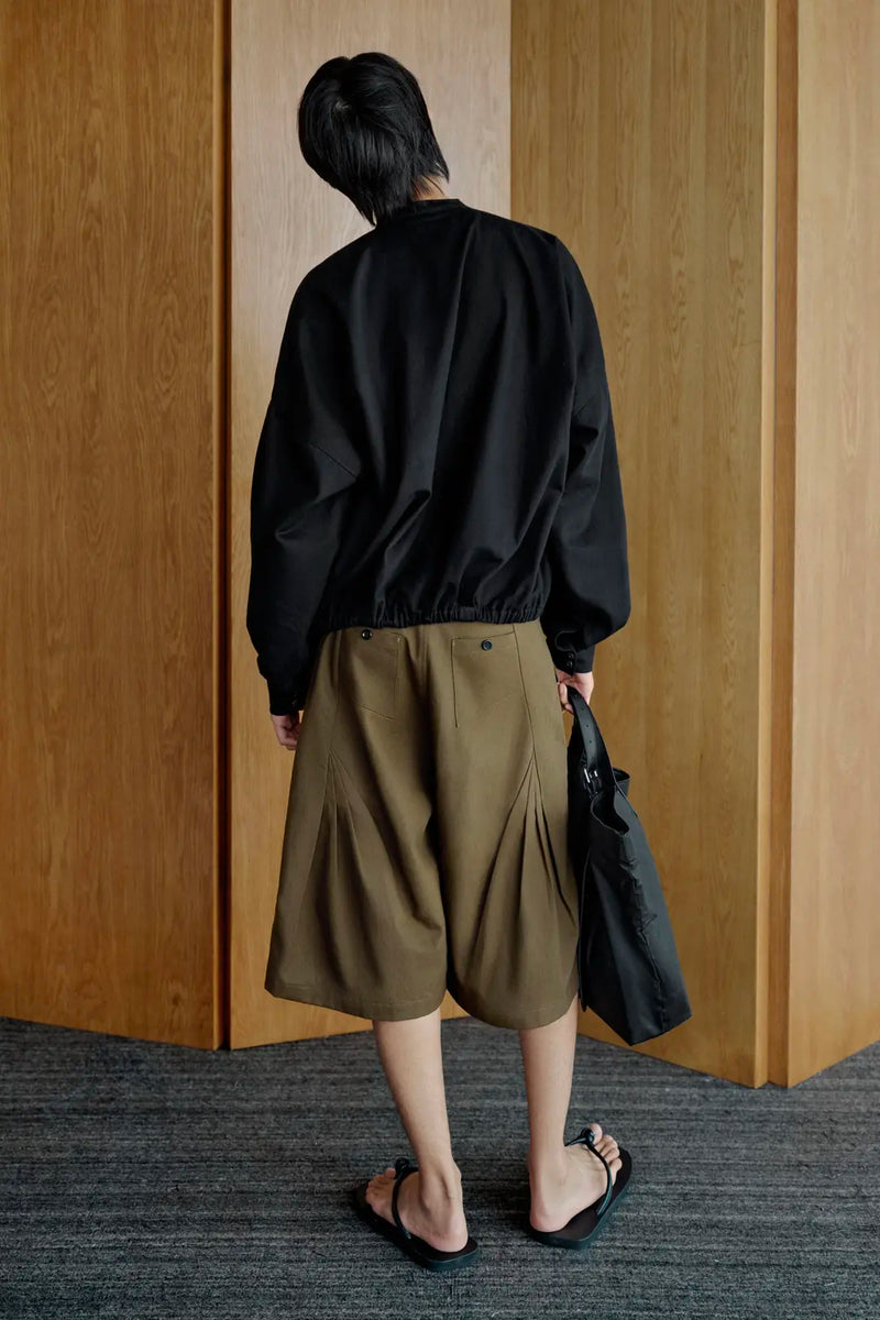 BLACK PLEATED BOMBER