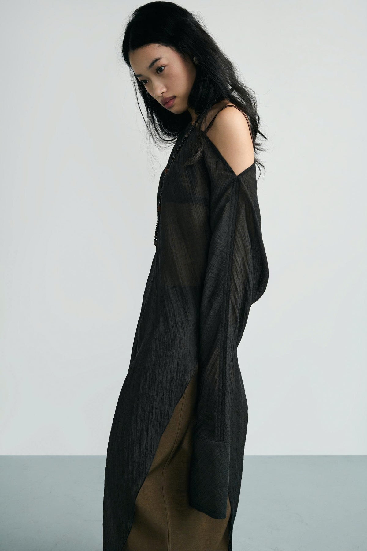 "MỘT CỘT" TOP - BLACK 