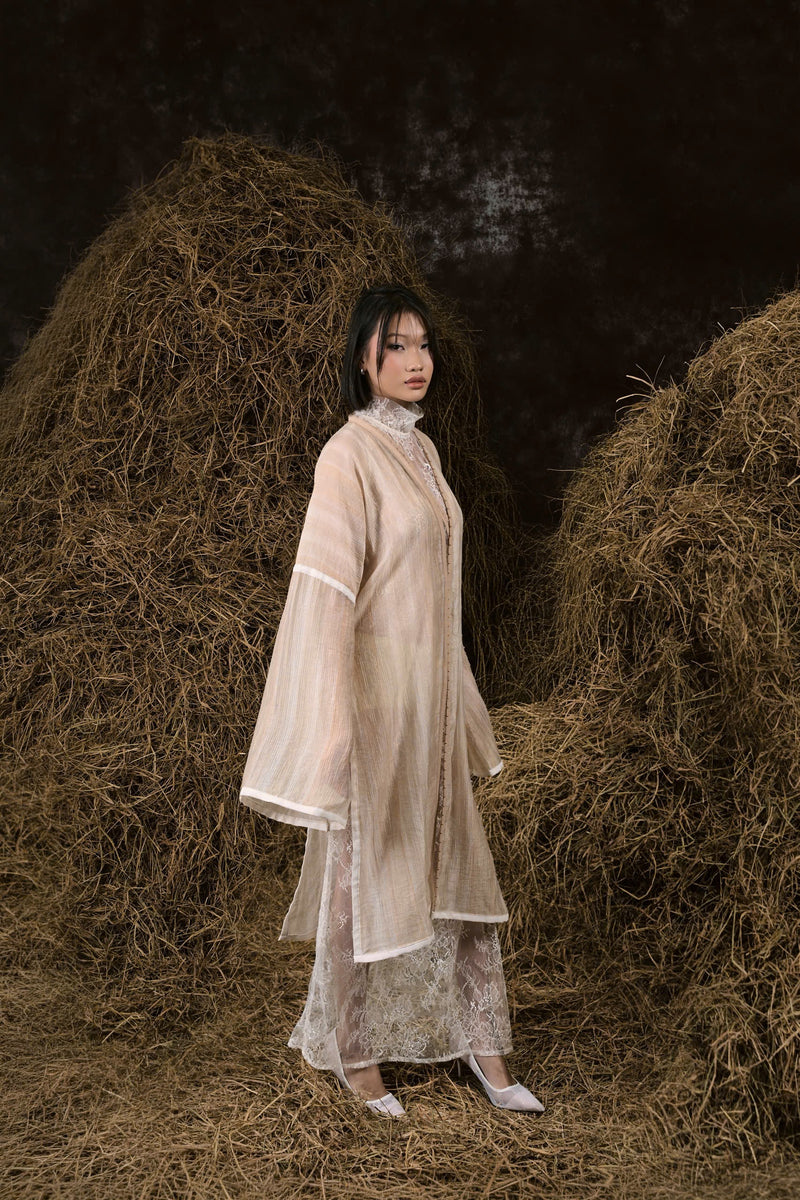 CREAM GIÁP HẠT SILK ROBE