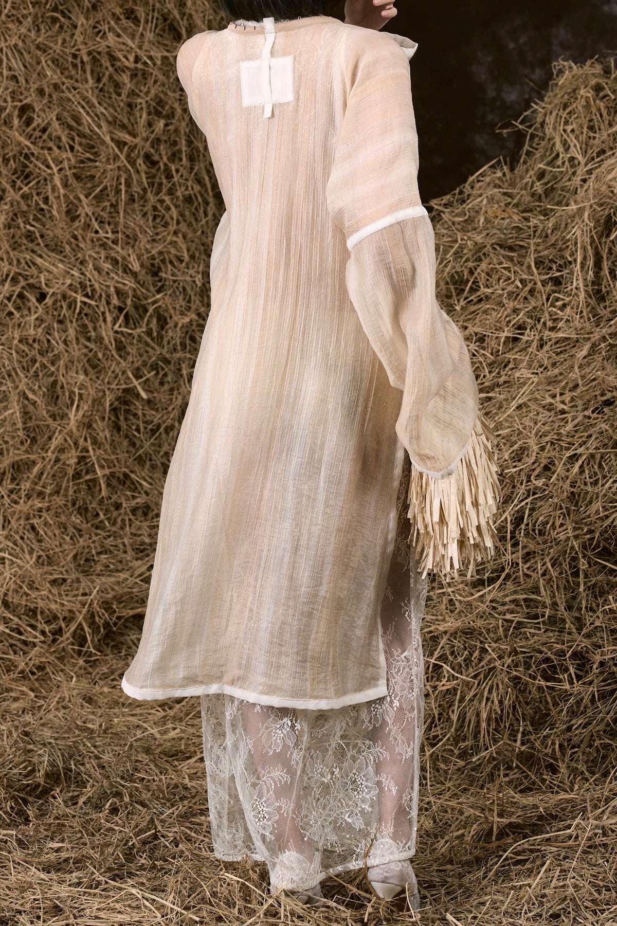 CREAM GIÁP HẠT SILK ROBE