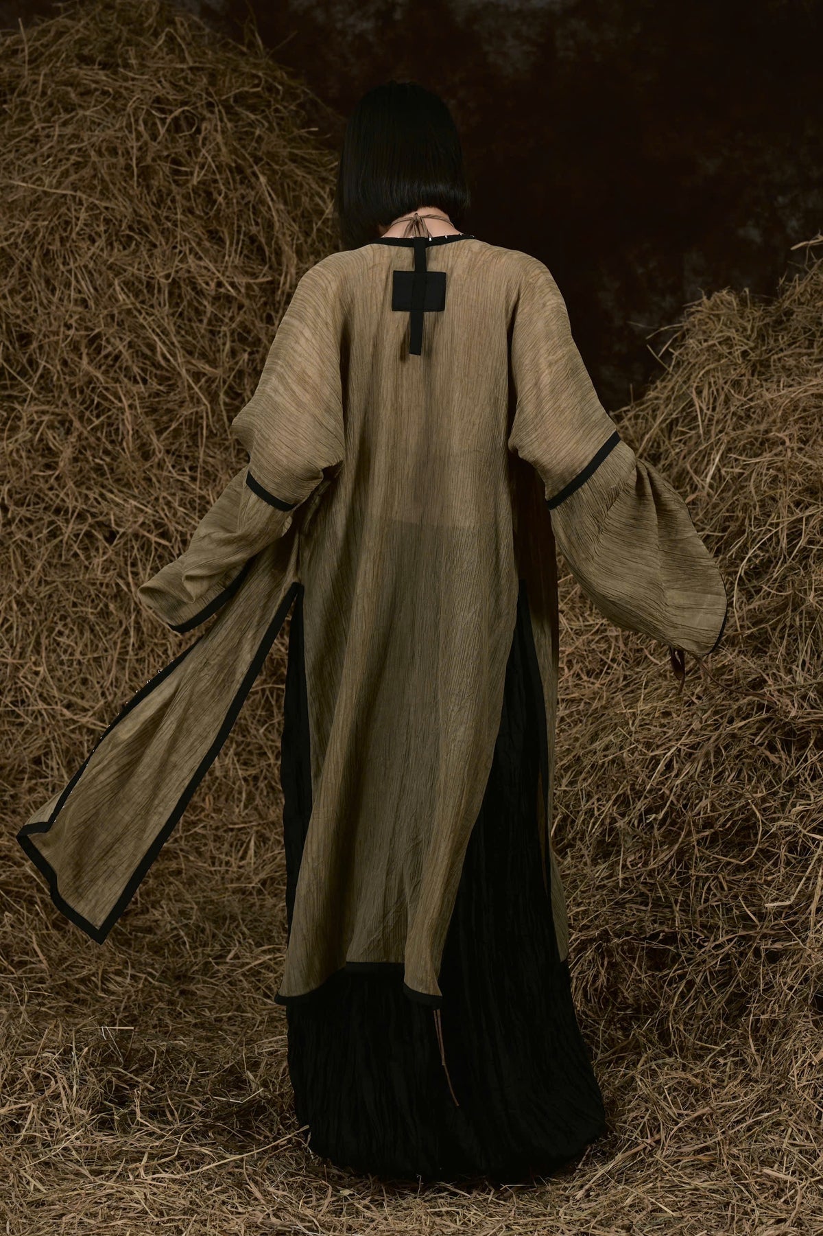 MOSS GIÁP HẠT SILK ROBE