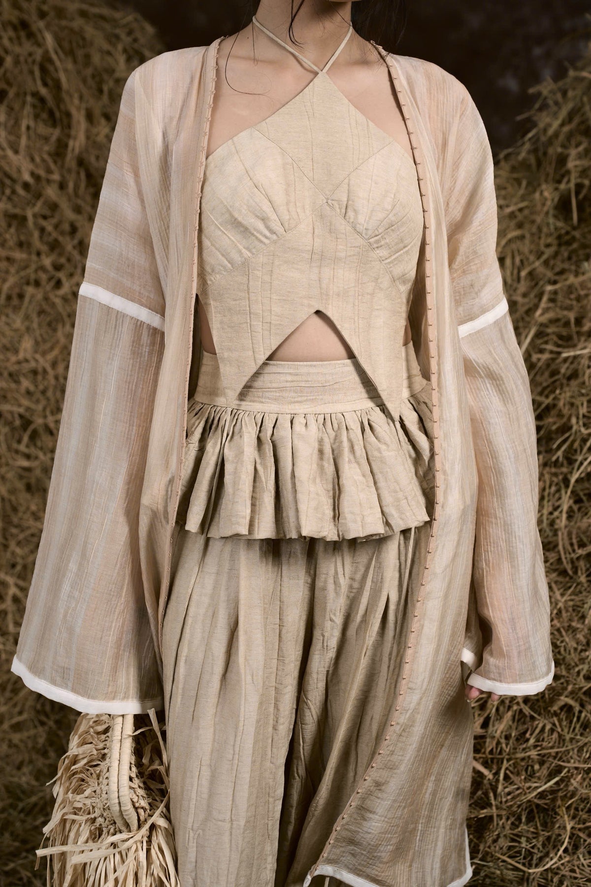 BEIGE DÂN CA LINEN HALTER TOP