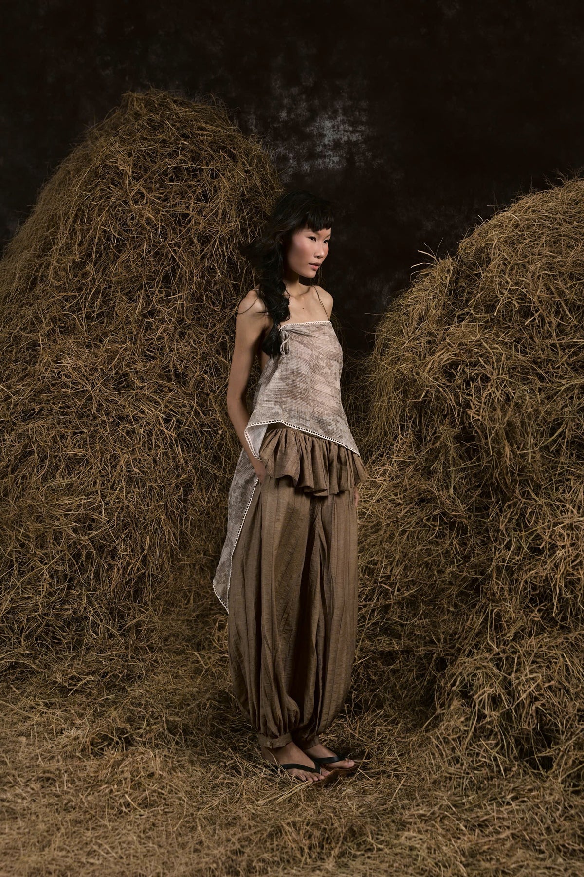 BROWN CHÂN TRẦN LINEN PEPLUM HAREM