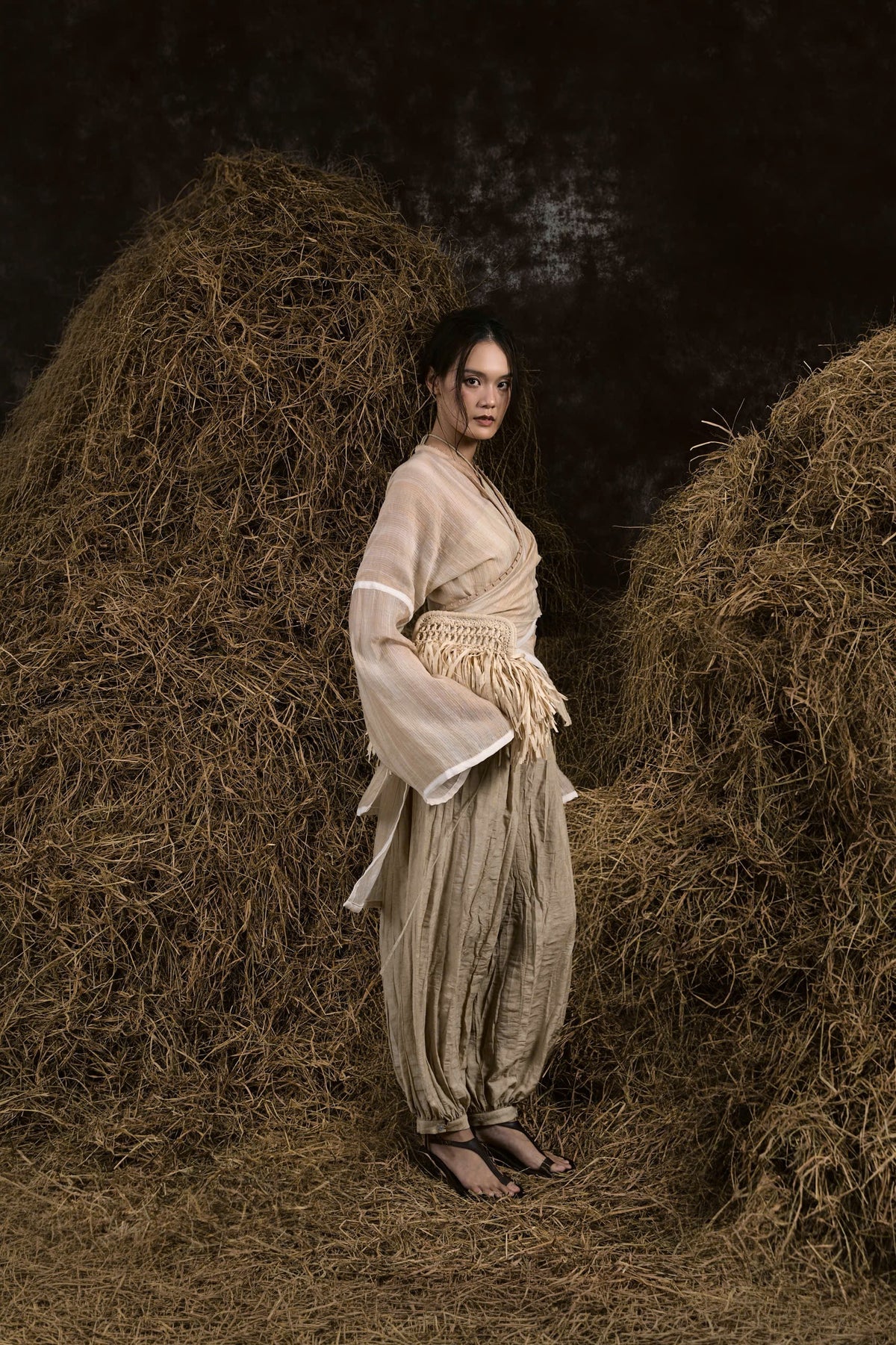 BEIGE CHÂN TRẦN LINEN PEPLUM HAREM