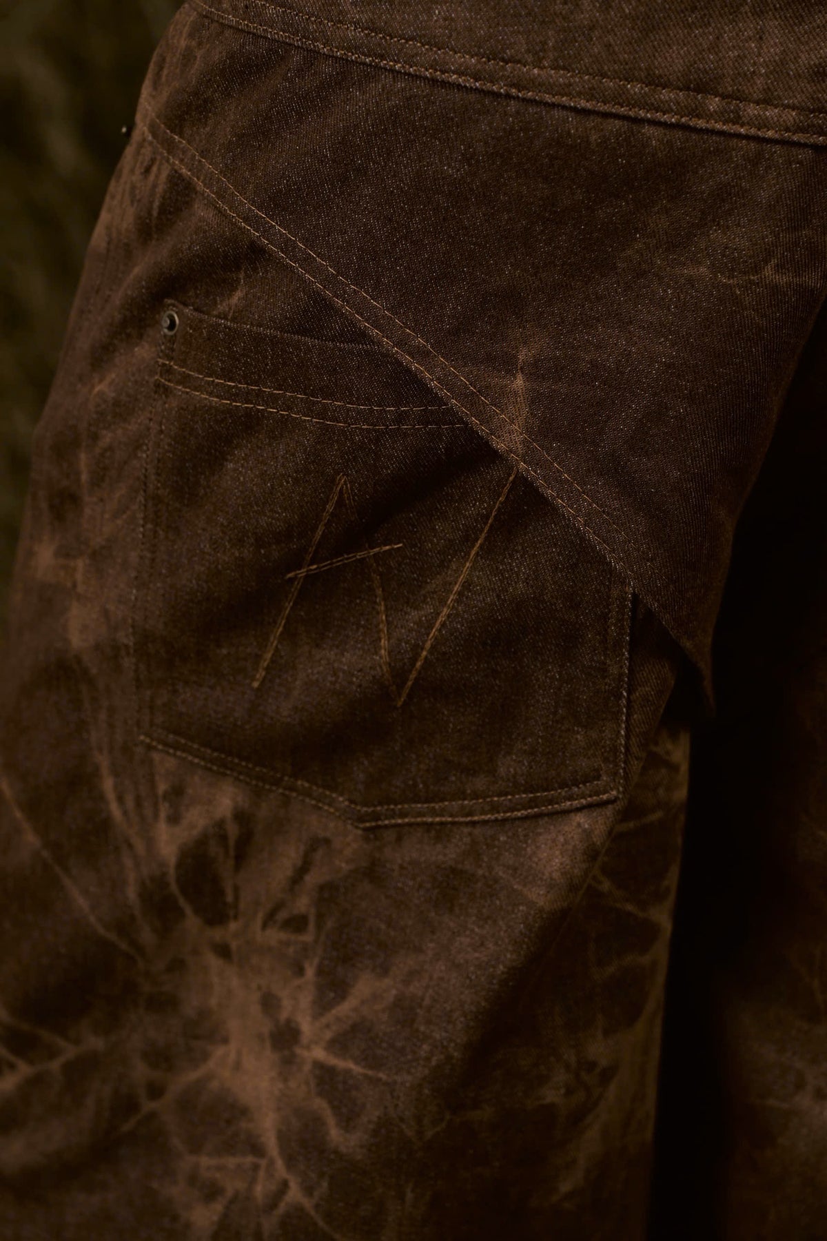 BROWN STRAY JEANS