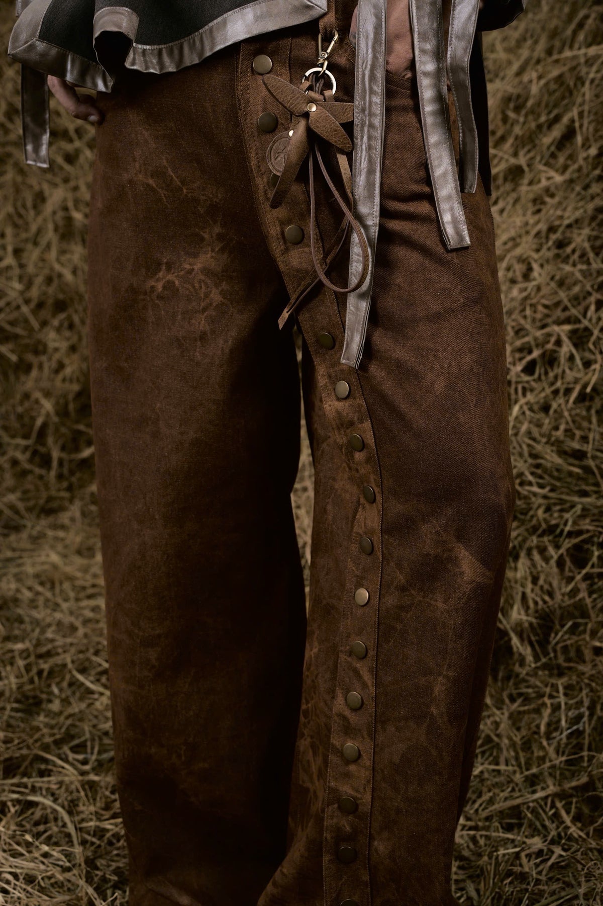 BROWN STRAY JEANS