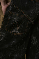 BLACK STRAY JEANS