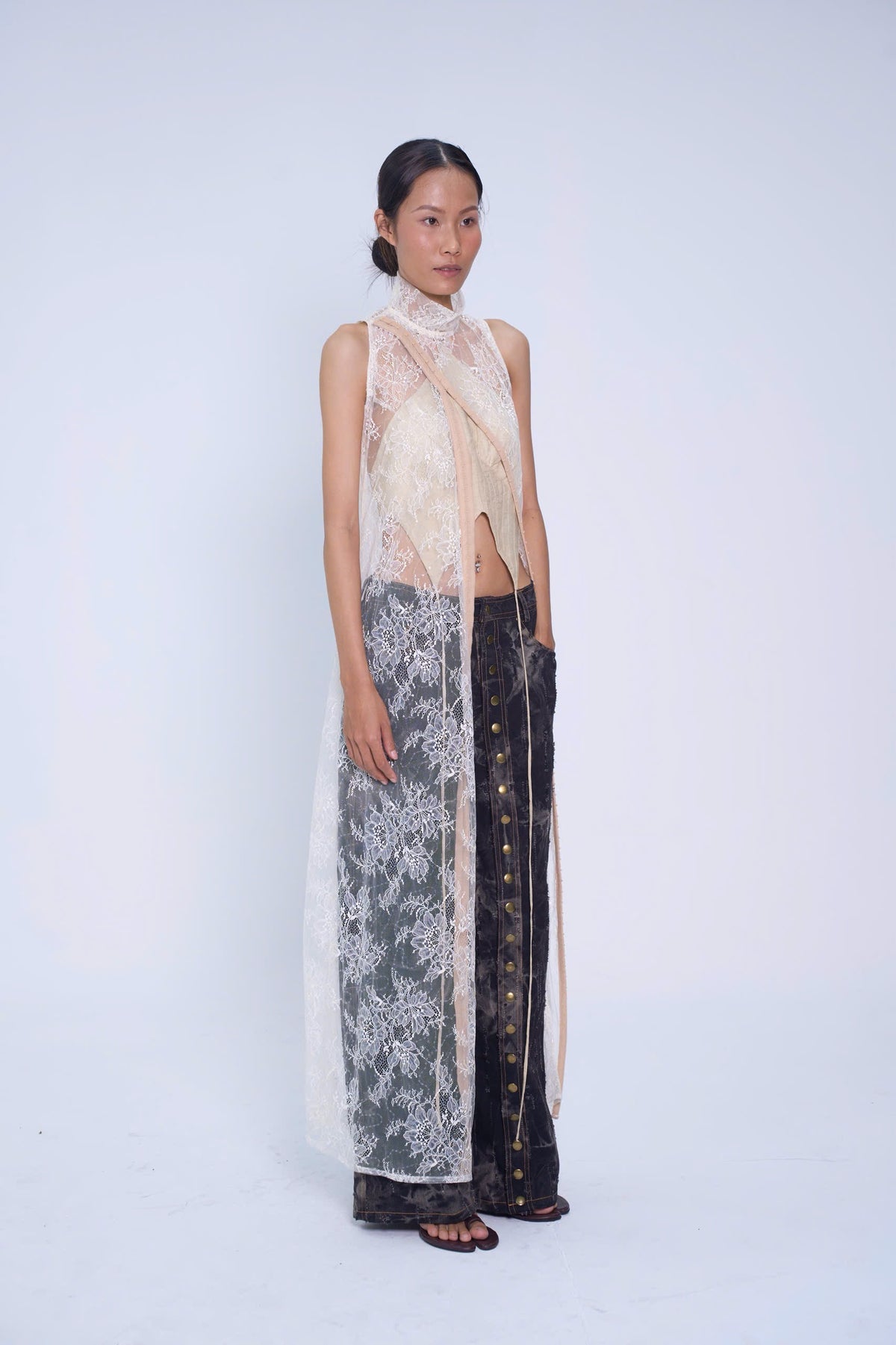 OFF WHITE SỢI NẮNG LACE DRESS