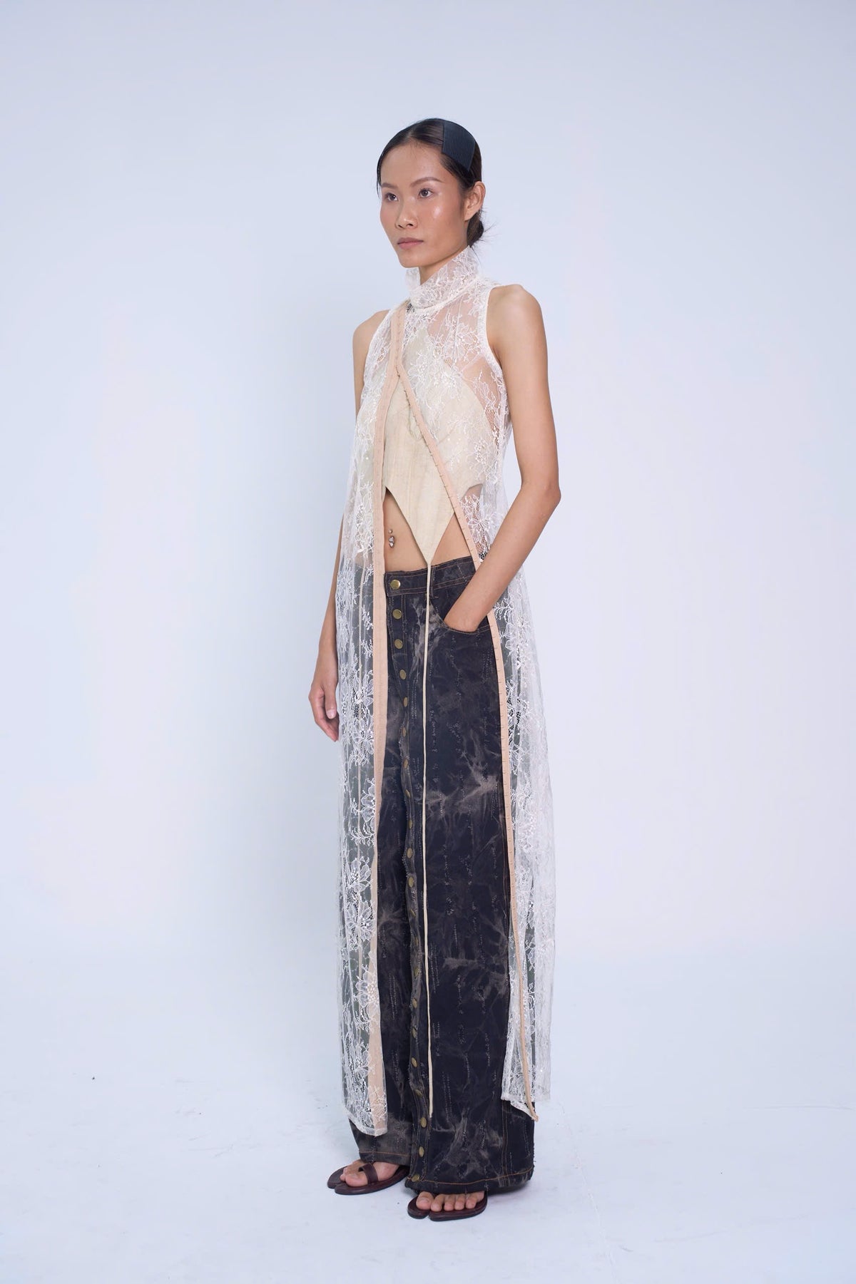 OFF WHITE SỢI NẮNG LACE DRESS