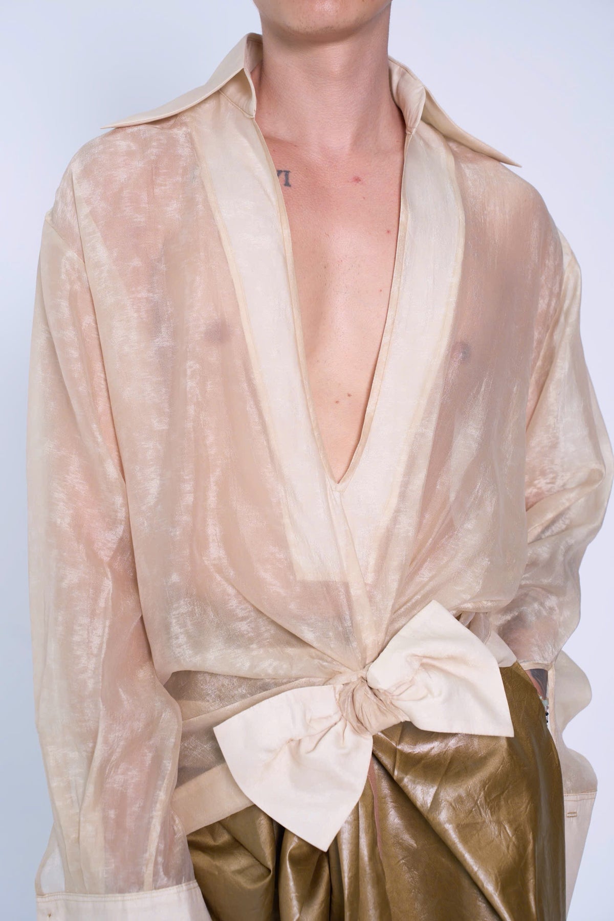 BÁT NGÁT ORGANZA SHIRT