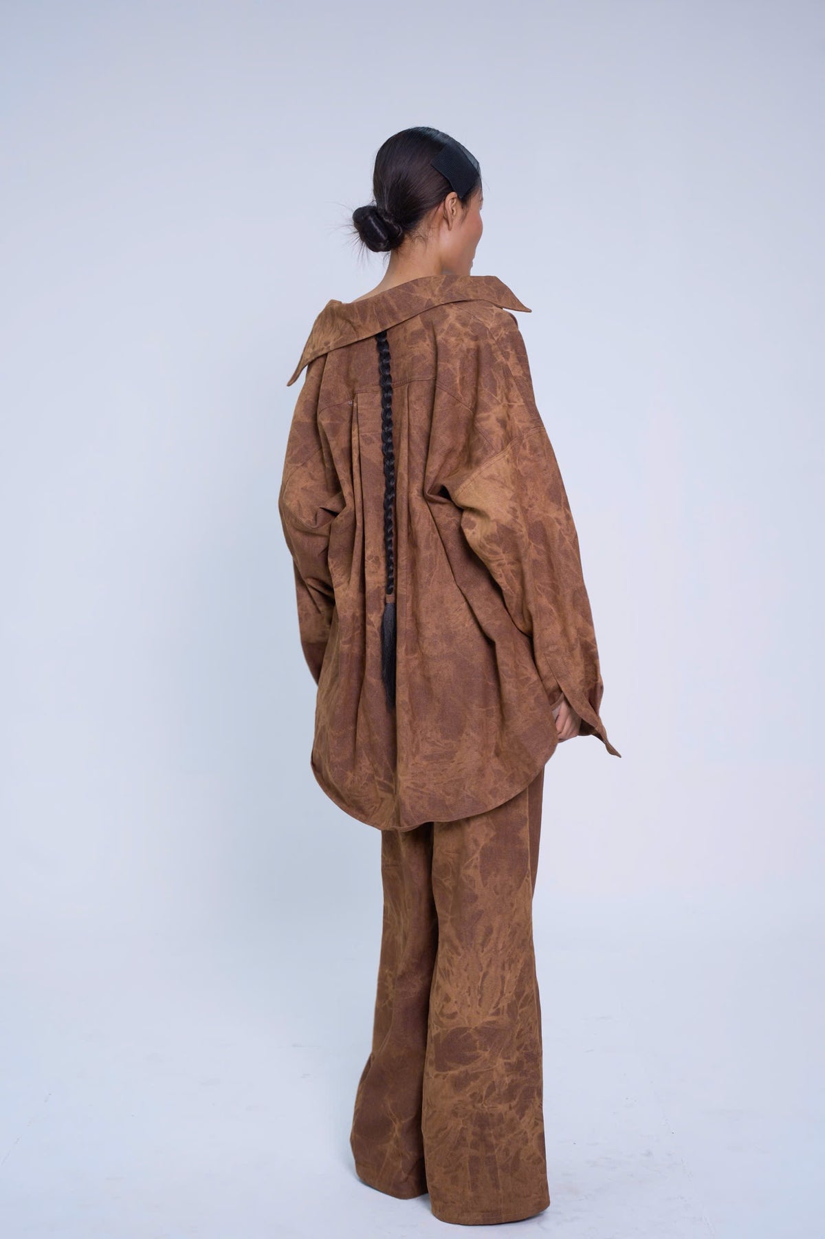 BROWN MÙA GẶT DENIM SHIRT
