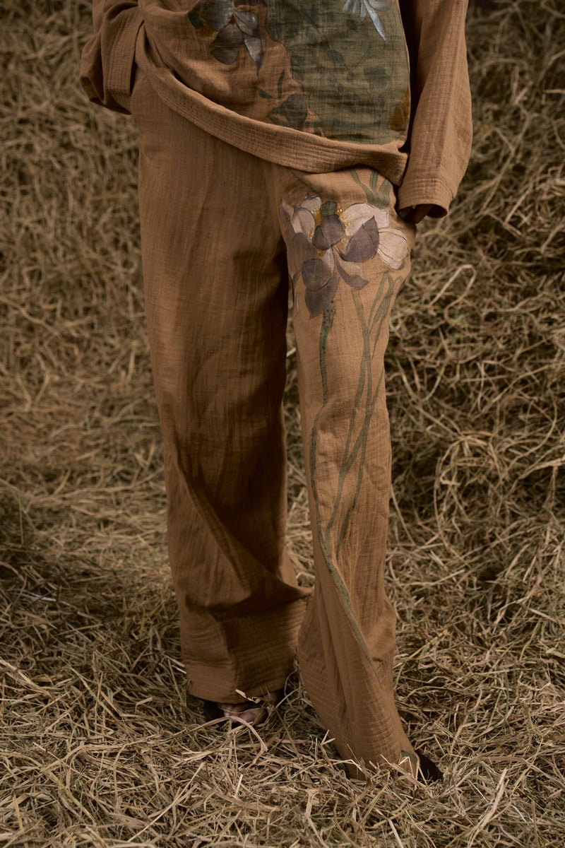 BROWN HIỀN HOÀ MUSLIN HAND-PAINTED PANTS