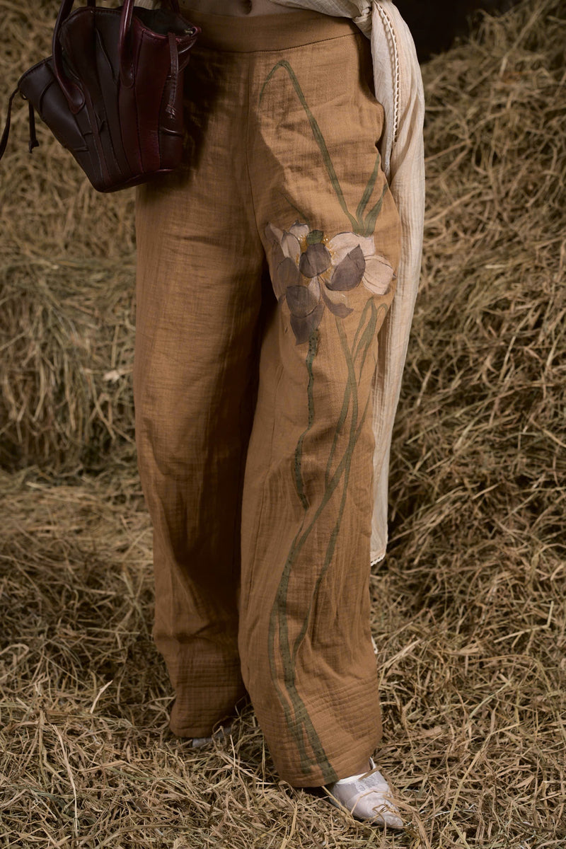 BROWN HIỀN HOÀ MUSLIN HAND-PAINTED PANTS