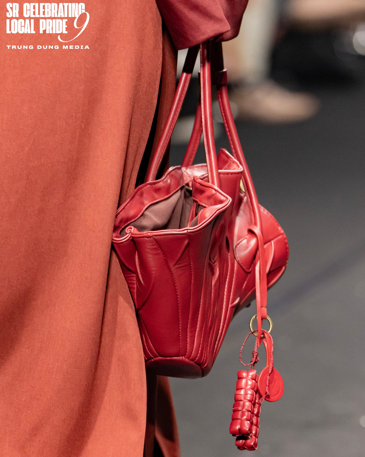 BORDEAUX  DRIED LOTUS LEAVES LEATHER BAG - MM