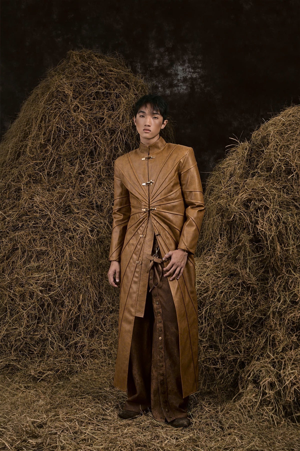 BROWN THẤT SƠN LEATHER LONG COAT