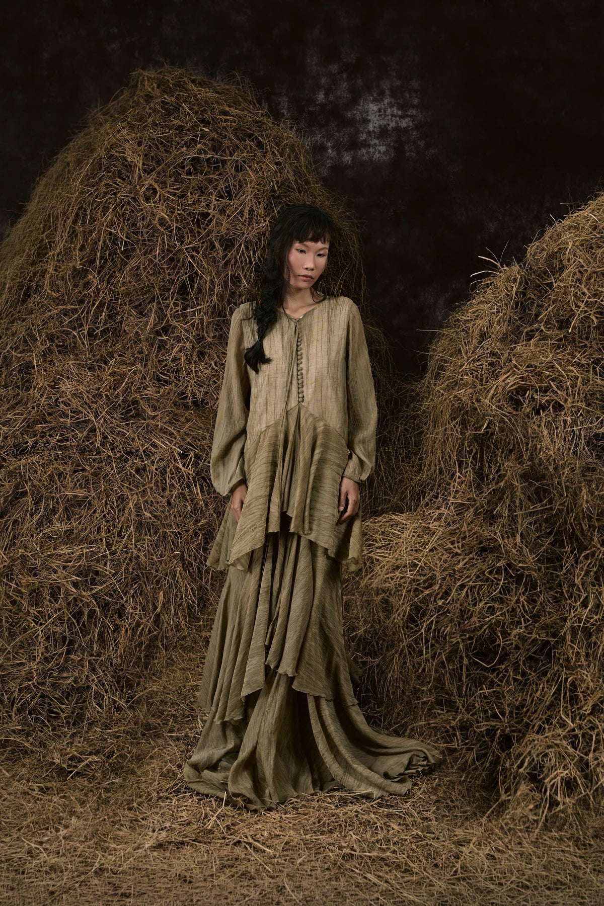 ĐÒNG ĐÒNG SILK V-NECK RUFFLED GOWN