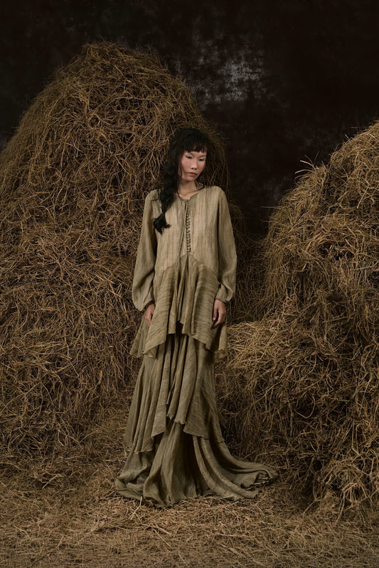 ĐÒNG ĐÒNG SILK V-NECK RUFFLED GOWN