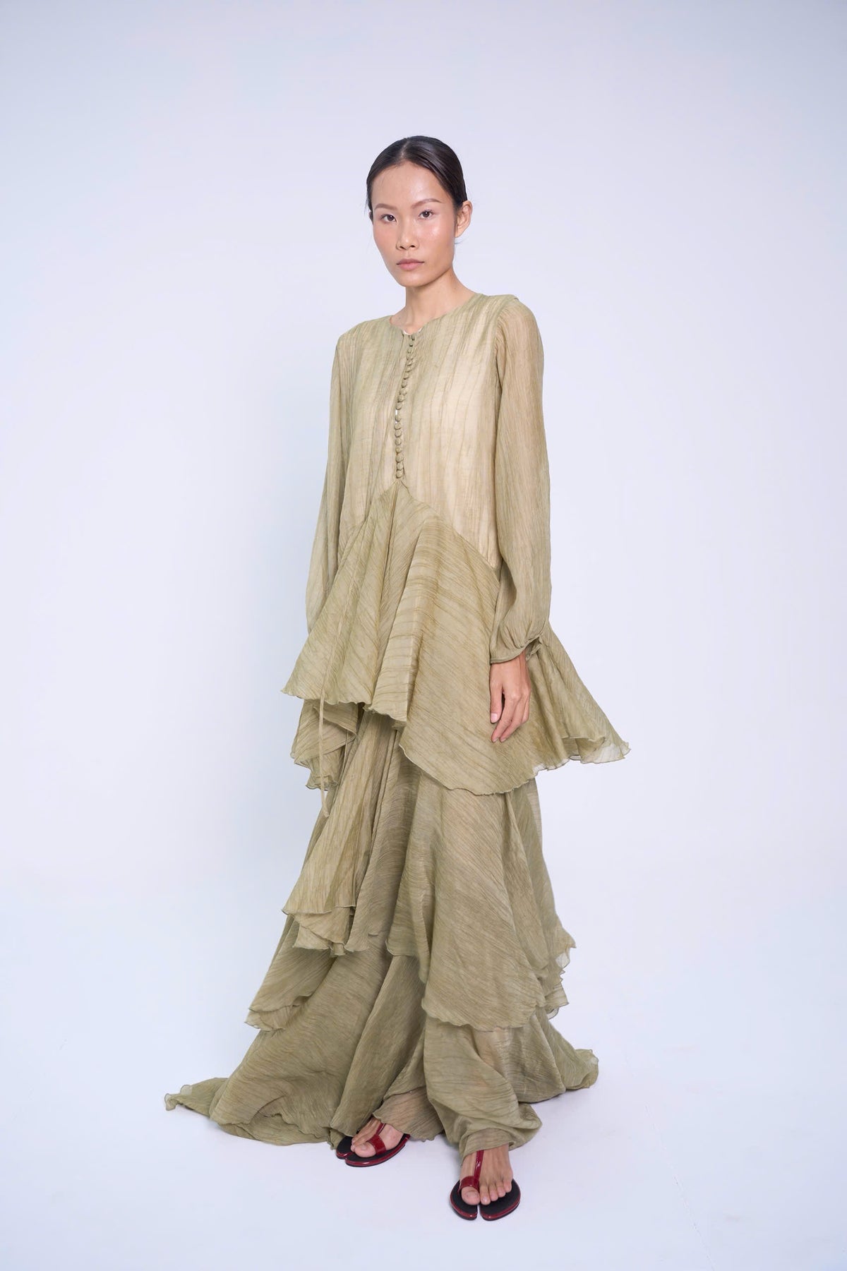 ĐÒNG ĐÒNG SILK V-NECK RUFFLED GOWN