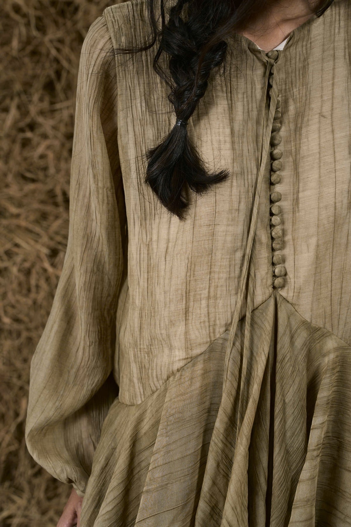 ĐÒNG ĐÒNG SILK V-NECK RUFFLED GOWN