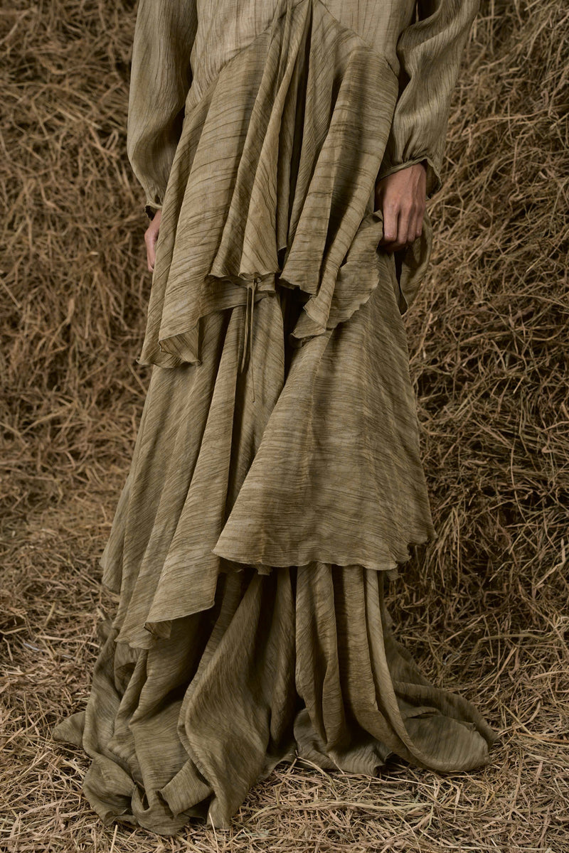 ĐÒNG ĐÒNG SILK V-NECK RUFFLED GOWN