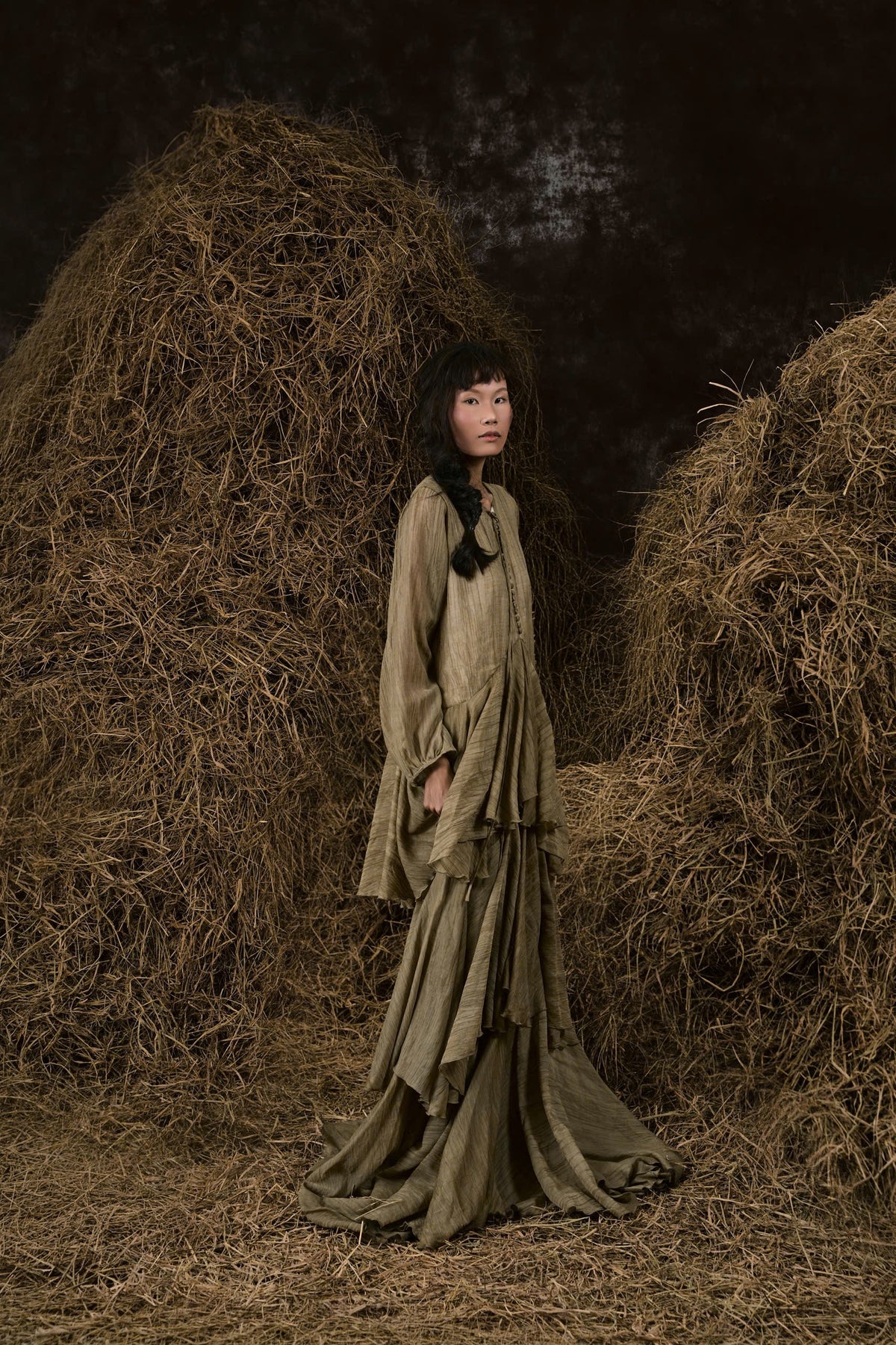 ĐÒNG ĐÒNG SILK V-NECK RUFFLED GOWN