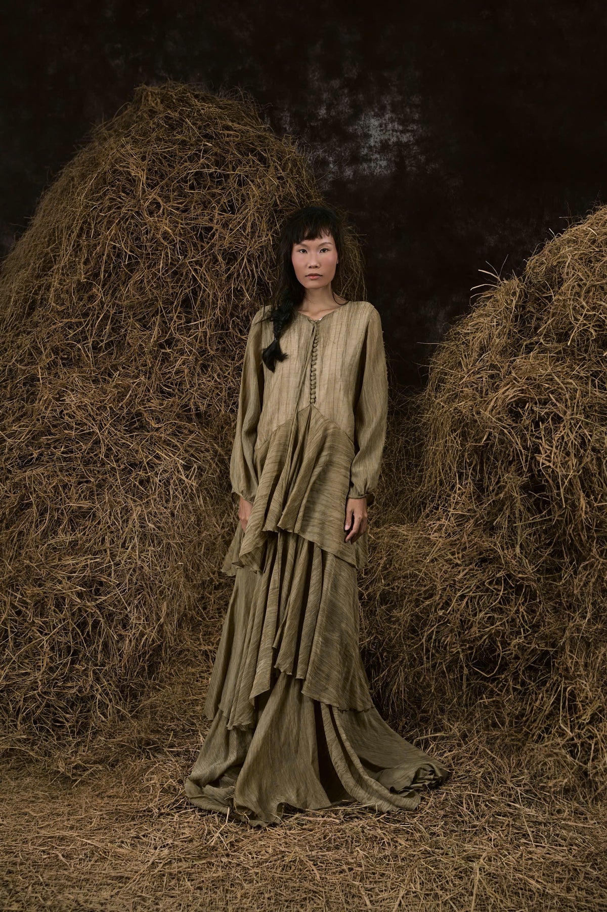 ĐÒNG ĐÒNG SILK V-NECK RUFFLED GOWN