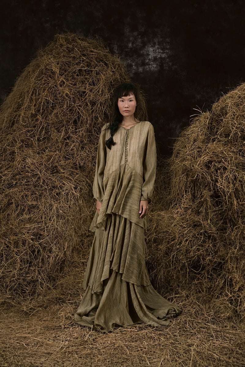 ĐÒNG ĐÒNG SILK V-NECK RUFFLED GOWN