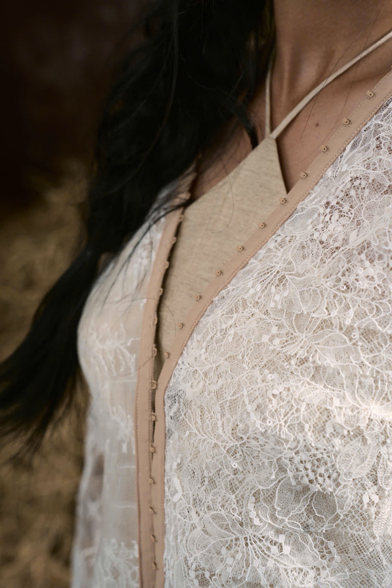 NÀNG NHEN LACE RUFFLED SOUTH VIETNAMMESE PAJAMA