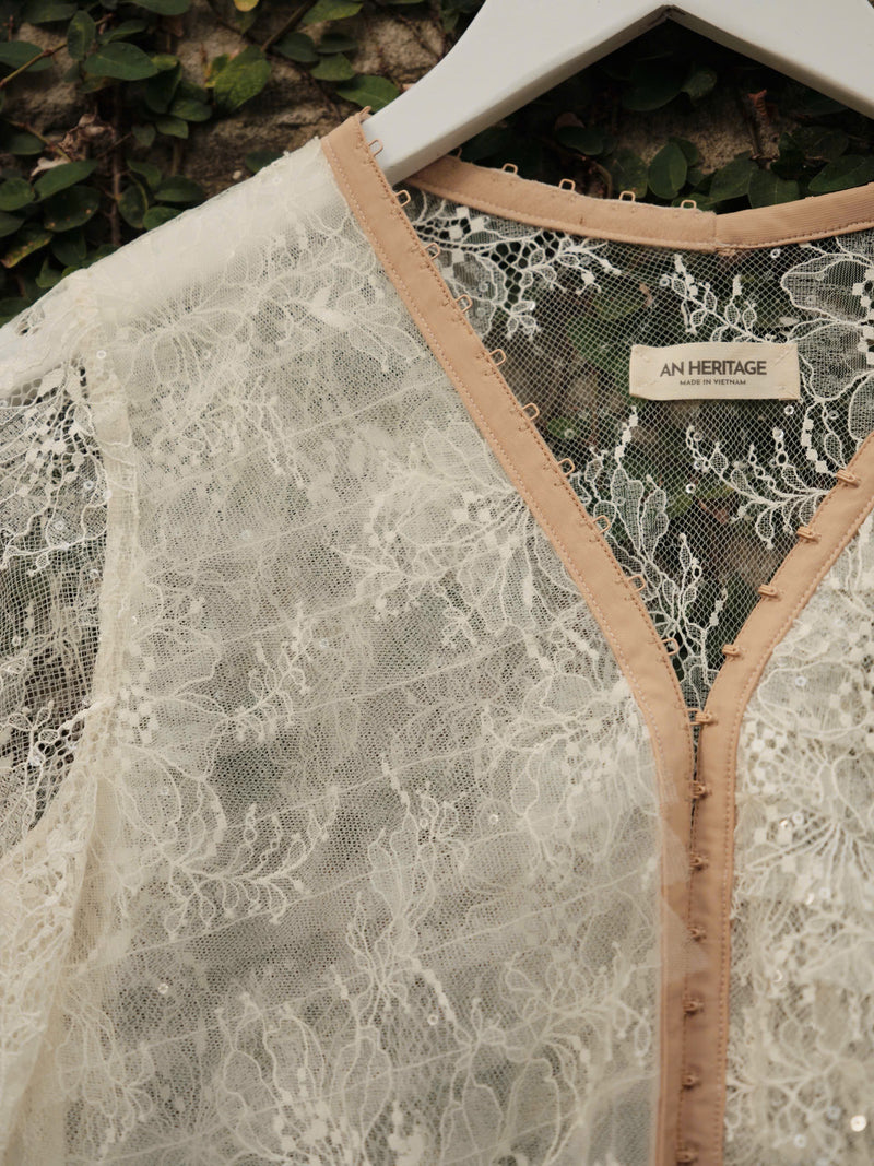 NÀNG NHEN LACE RUFFLED SOUTH VIETNAMMESE PAJAMA