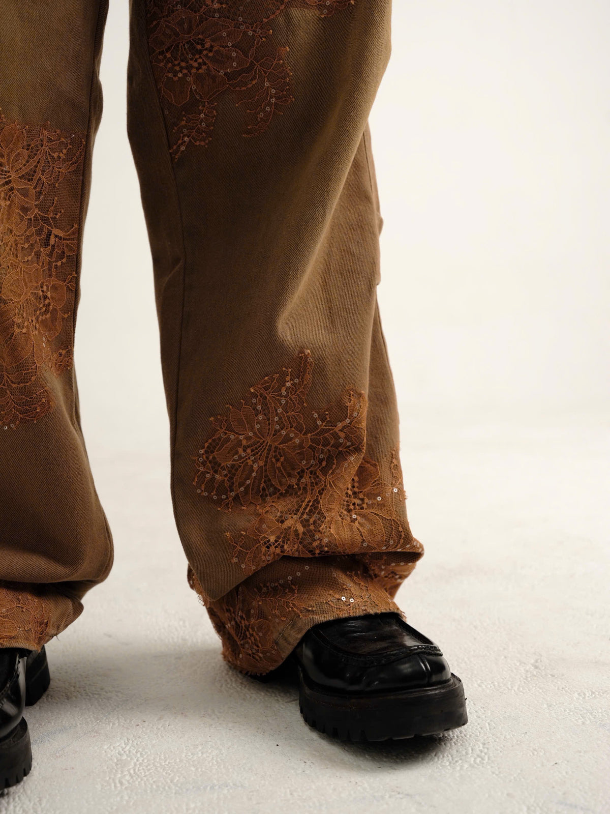 Brown Lang Bat Jeans