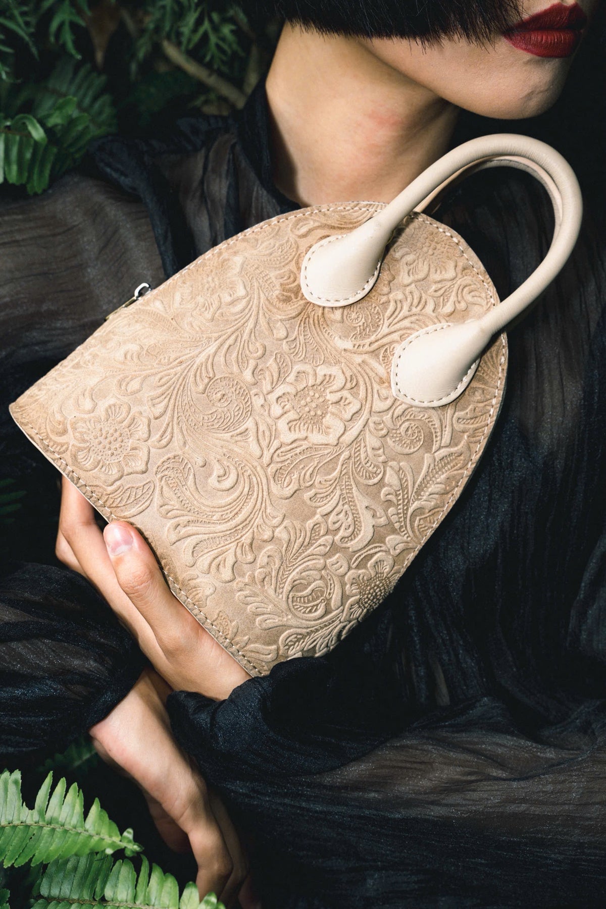 Beige Lò Gạch Engraved Leather Bag
