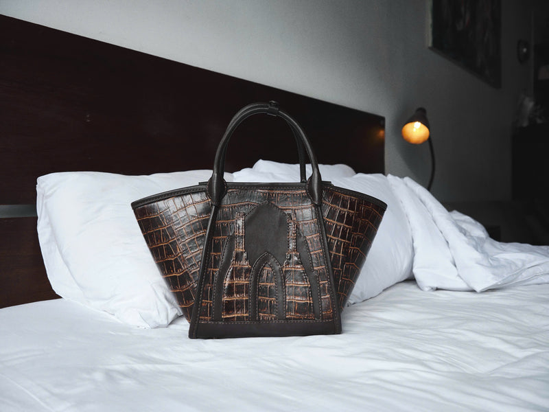 Hun Đúc Leather Bag