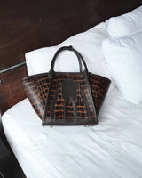 Hun Đúc Leather Bag
