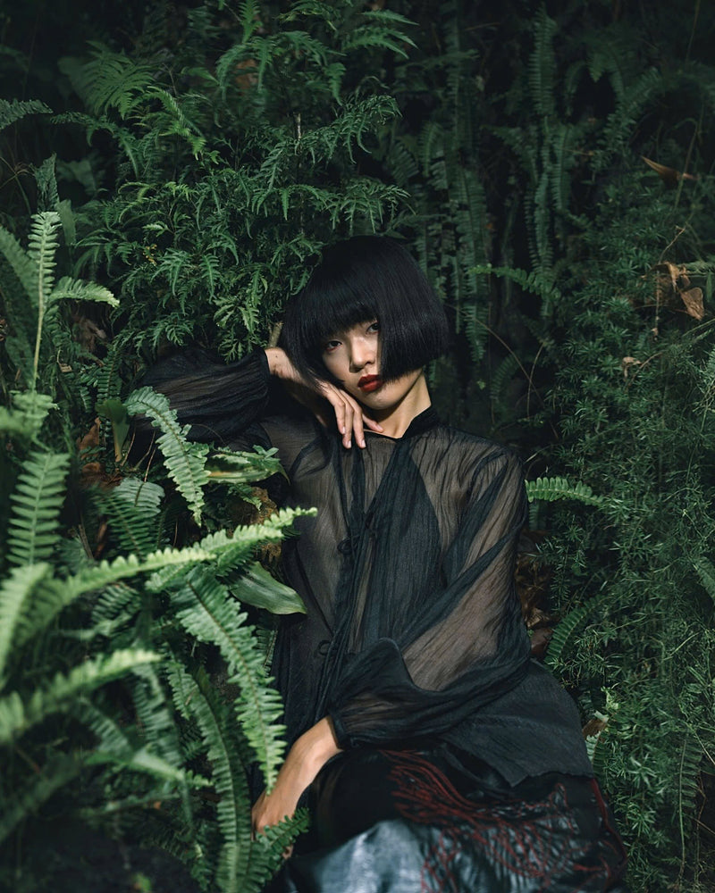 Black Phấn Sương Chiffon Blouse