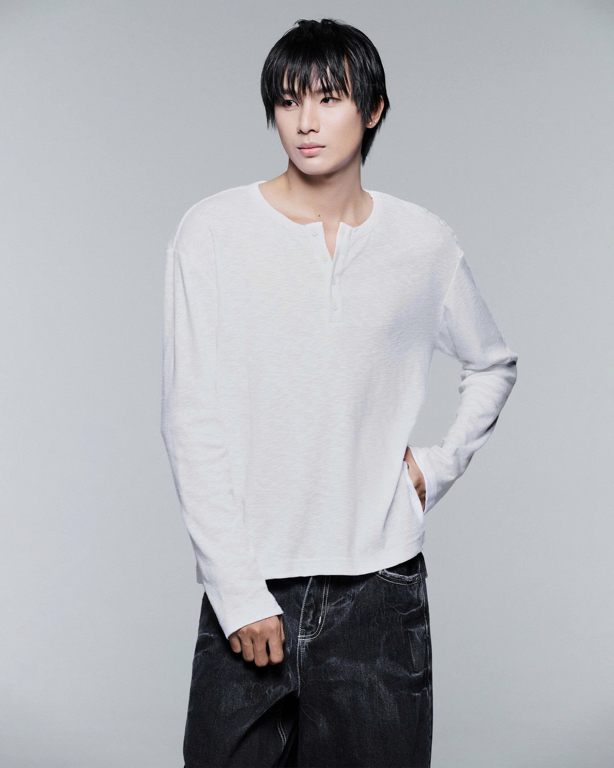 HENLEY SHOULDER BUTTON LONGSLEEVE V2 ( RICE WHITE )