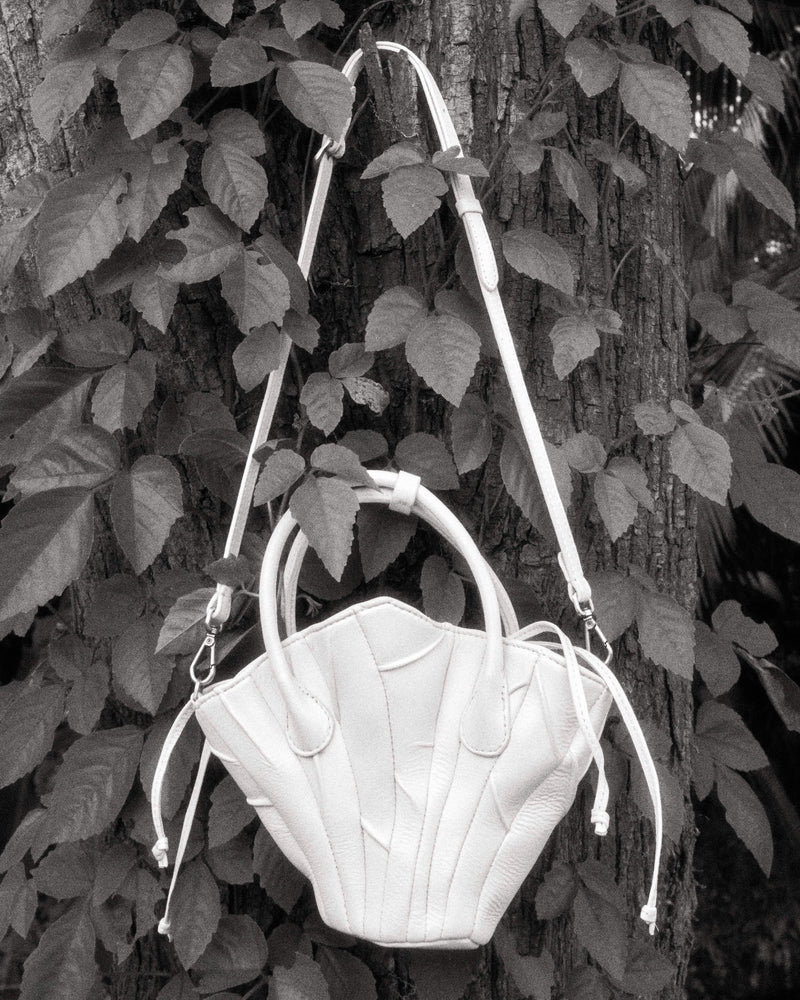 WHITE DRIED LOTUS LEAVES LEATHER BAG - PM