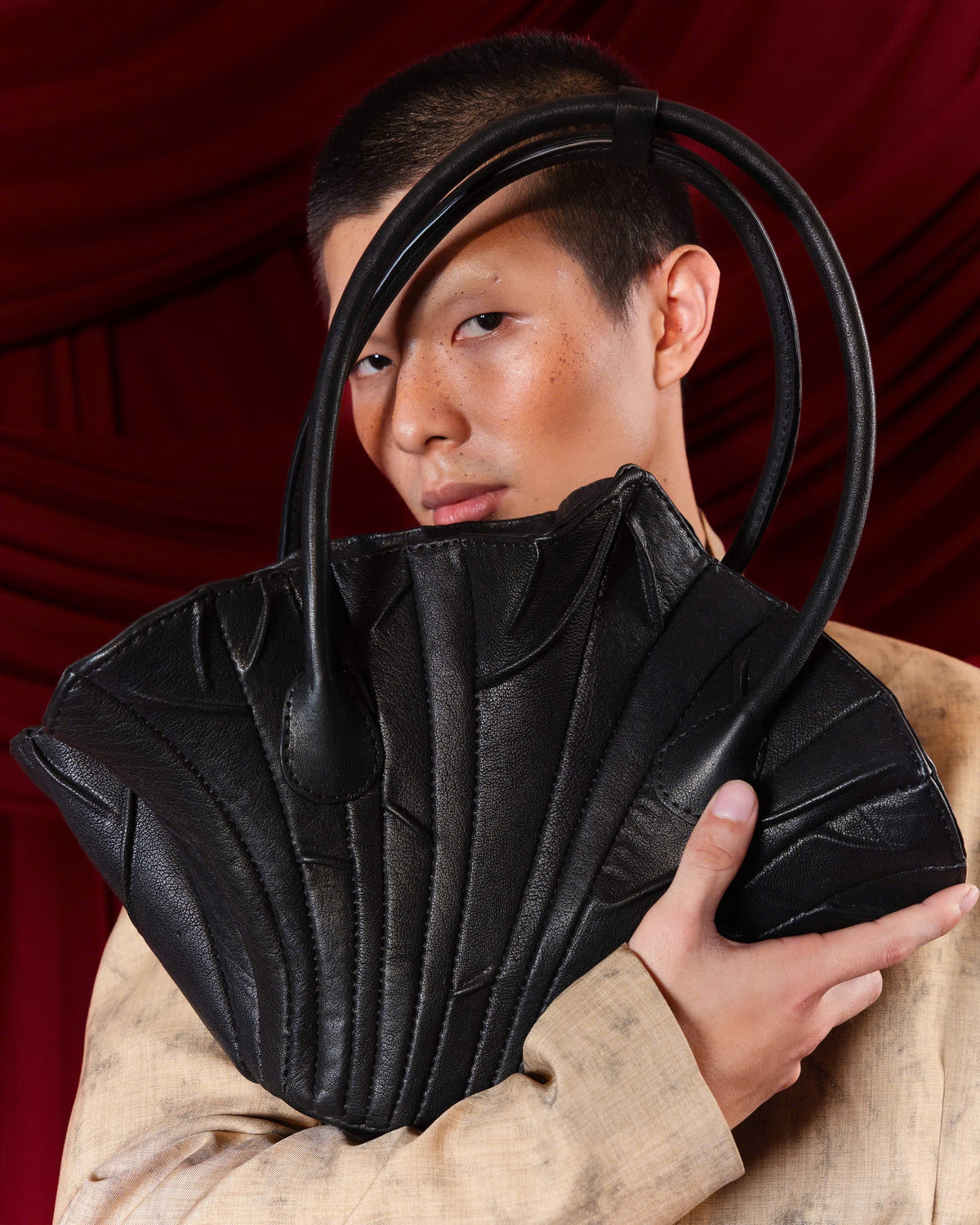 BLACK DRIED LOTUS LEAVES LEATHER BAG - MM